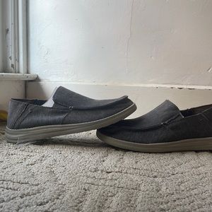 Dockers slip on 10m